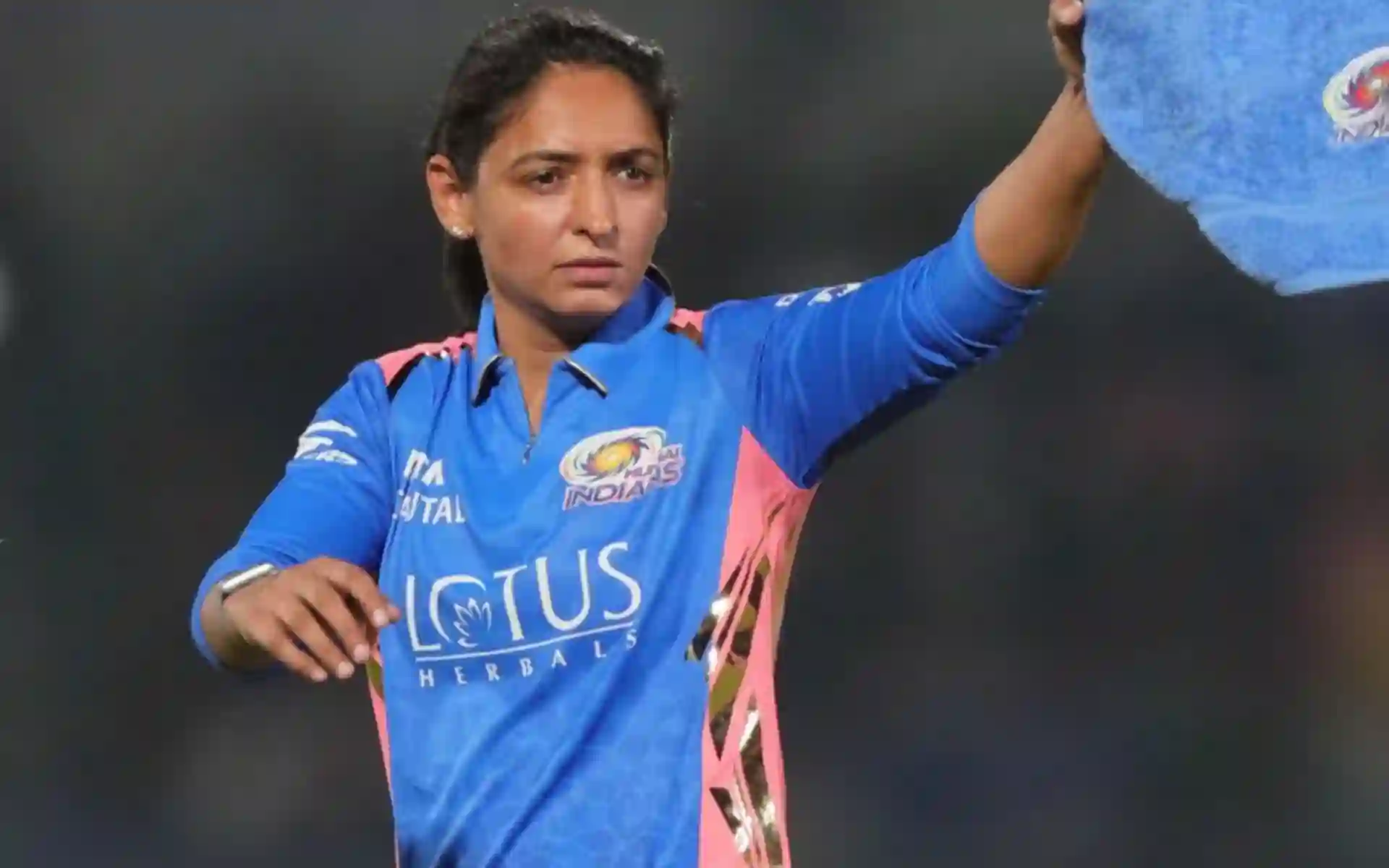 Harmanpreet Kaur Makes Two Big Changes In Playing XI As MI Set To Bowl